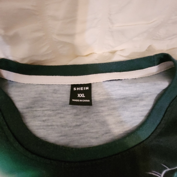 Green Wolf Graphic Men's T-Shirt Xxl See Measurements - Picture 6 of 10